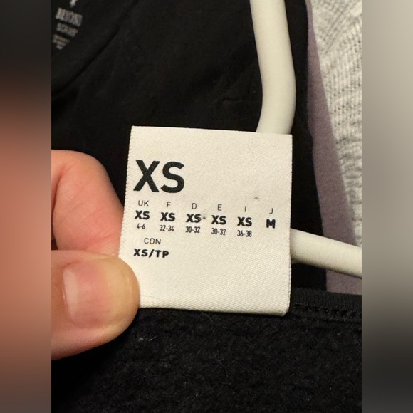 Reebok X GIGI HADID crop sweatshirt size XSMALL - Picture 4 of 4